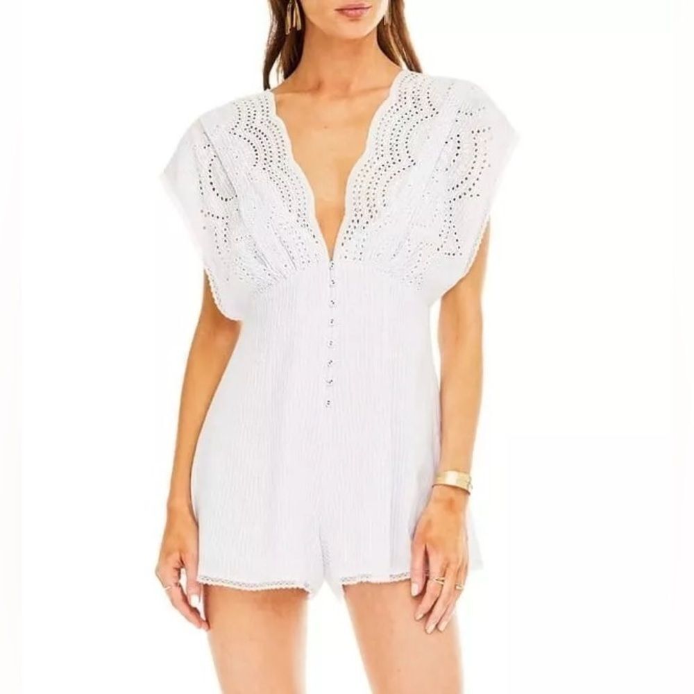 NWT ASTR The Label Viola Embroidered Plunging Romper. Size XS